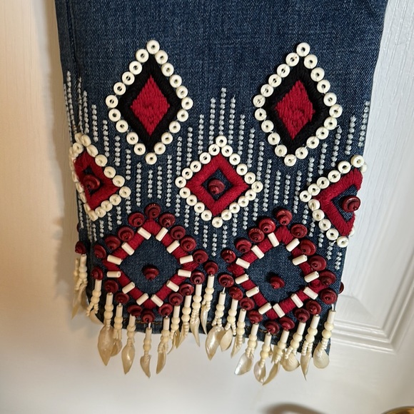 NEVER WORN Tory Burch Jeans w/ Shell Detail - Picture 2 of 4